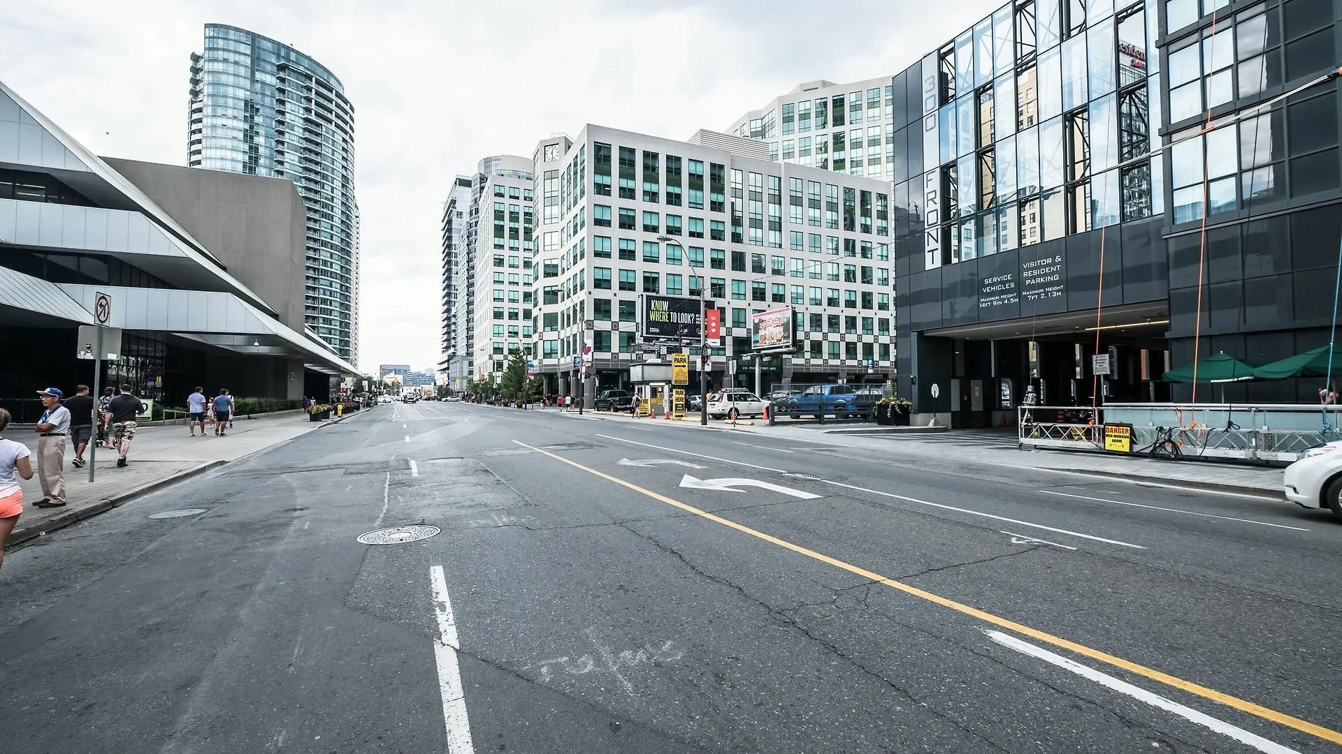 Quickstay - Ultra Luxury On Front St. Toronto Apartment