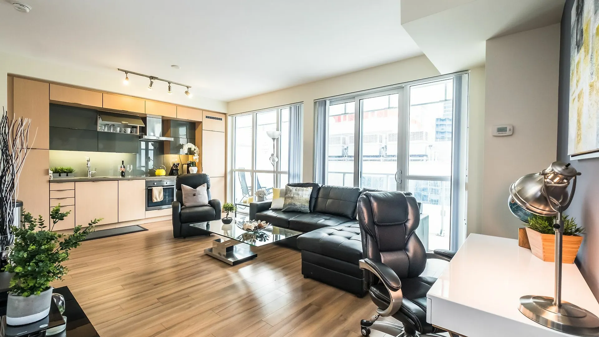 Quickstay - Ultra Luxury On Front St. Toronto Apartment