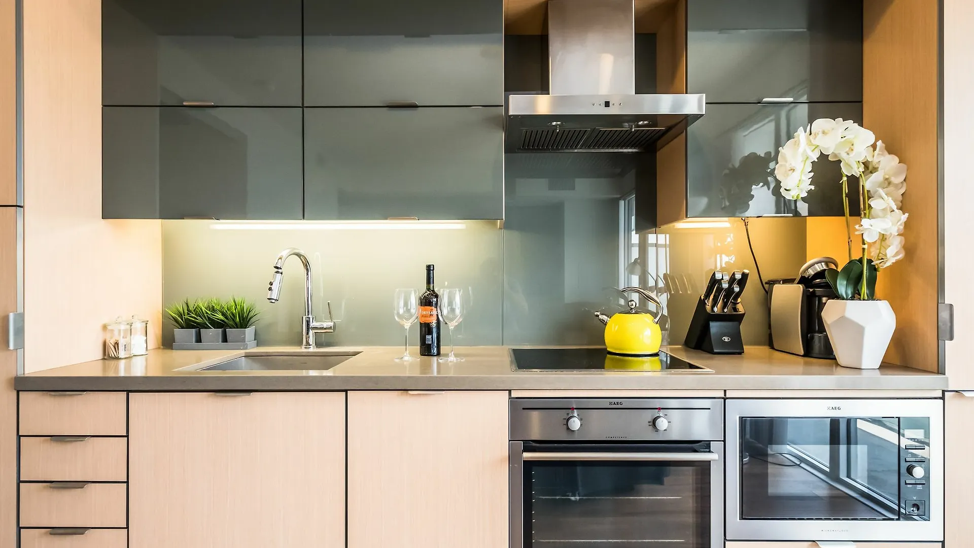 Quickstay - Ultra Luxury On Front St. Toronto Apartment